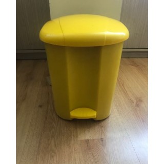 ПЛАСТМАСОВ КОШ С ПЕДАЛ